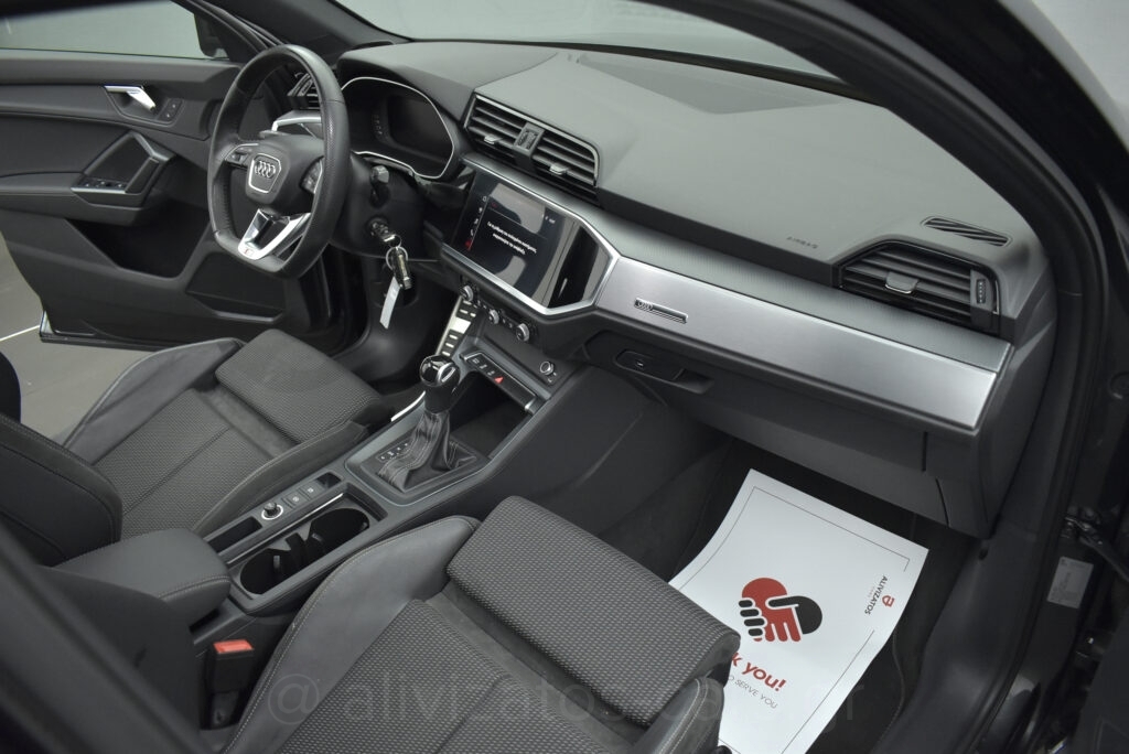 Audi Q3 - 35 TFSI S tronic 150hp S Line Panorama