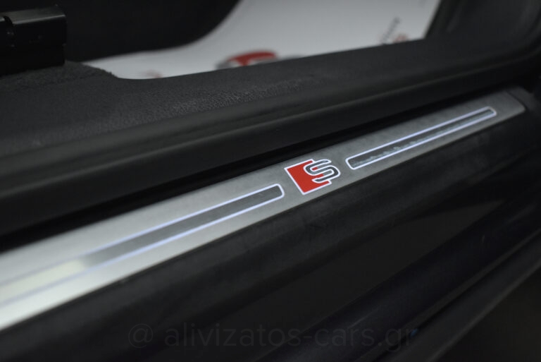 Audi Q3 - 35 TFSI S tronic 150hp S Line Panorama