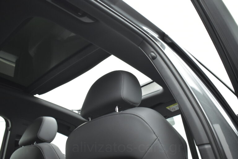 Audi Q3 - 35 TFSI S tronic 150hp S Line Panorama