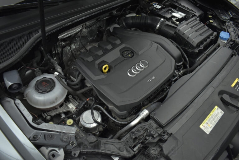 Audi Q3 - 35 TFSI S tronic 150hp S Line Panorama