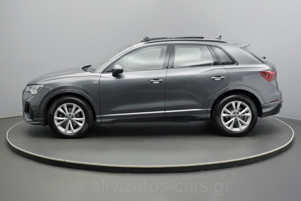 Audi Q3 - 35 TFSI S tronic 150hp S Line Panorama