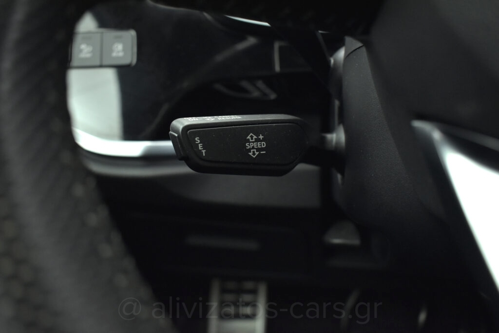 Audi Q3 - 35 TFSI S tronic 150hp S Line Panorama