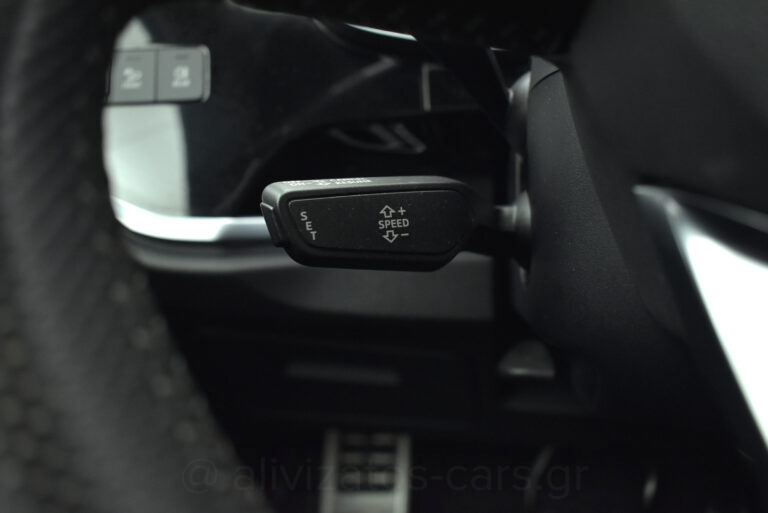 Audi Q3 - 35 TFSI S tronic 150hp S Line Panorama