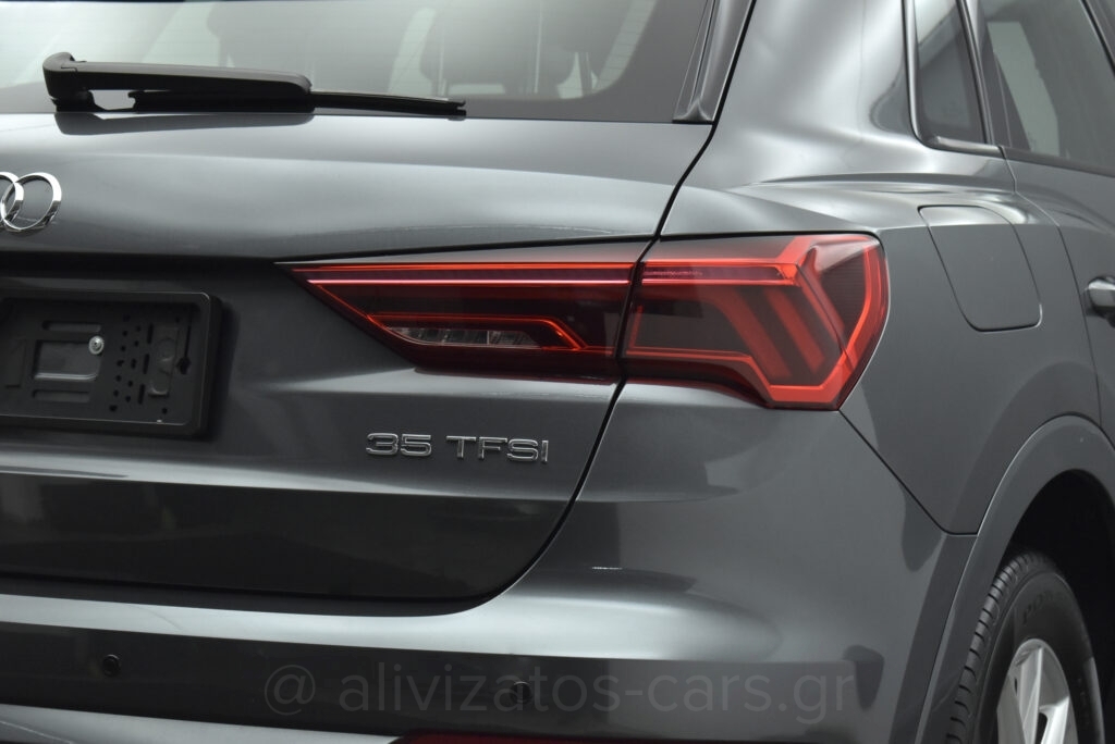 Audi Q3 - 35 TFSI S tronic 150hp S Line Panorama
