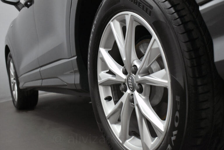 Audi Q3 - 35 TFSI S tronic 150hp S Line Panorama