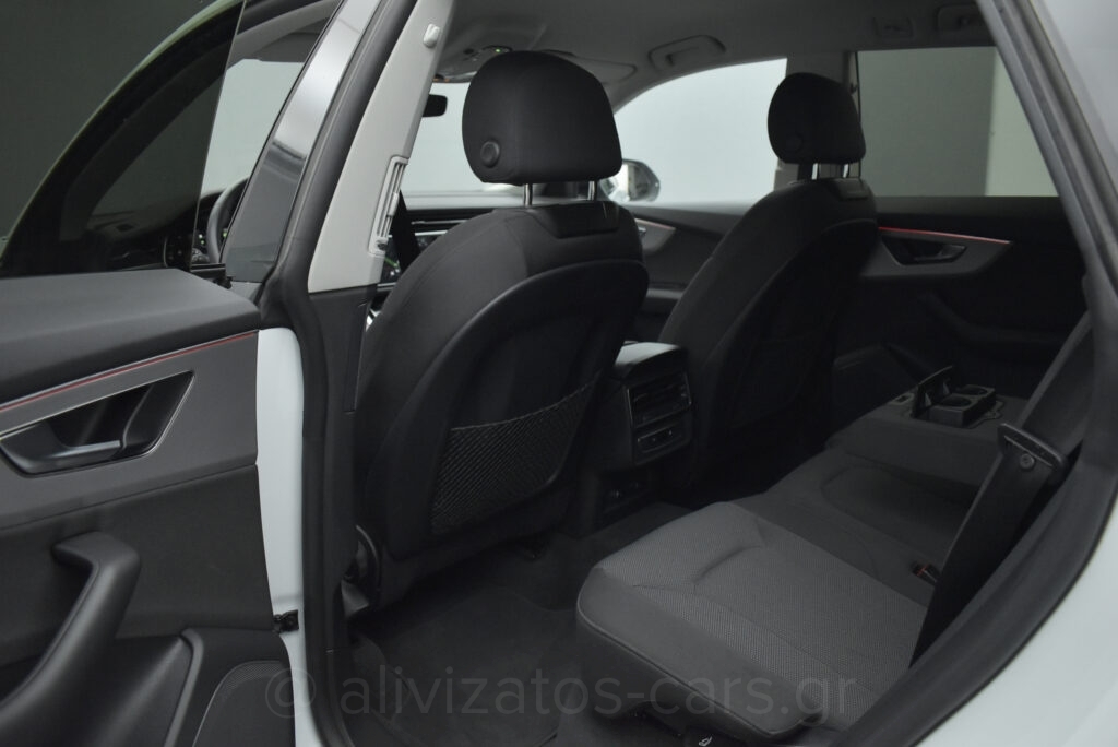 Audi Q8 - 55 TFSIe Quattro Tiptronic Plug-in Hybrid Black Look Packet