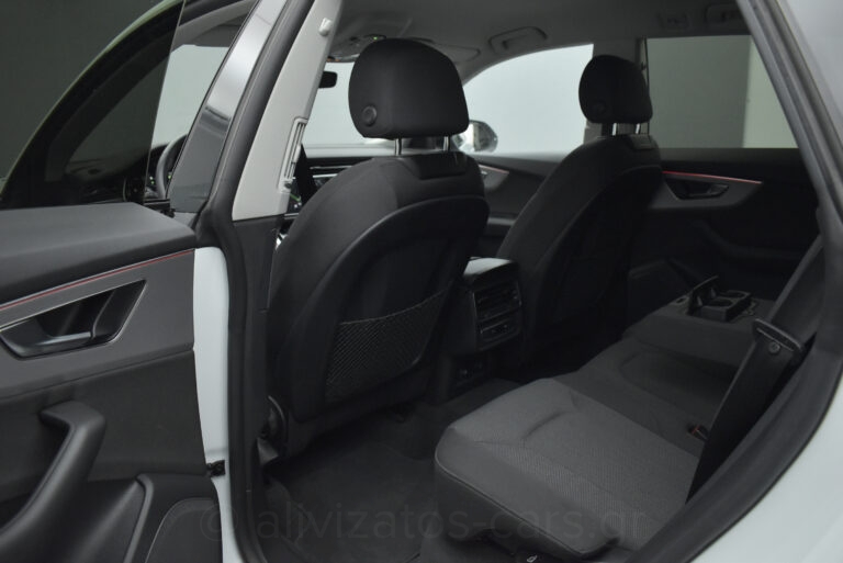 Audi Q8 - 55 TFSIe Quattro Tiptronic Plug-in Hybrid Black Look Packet