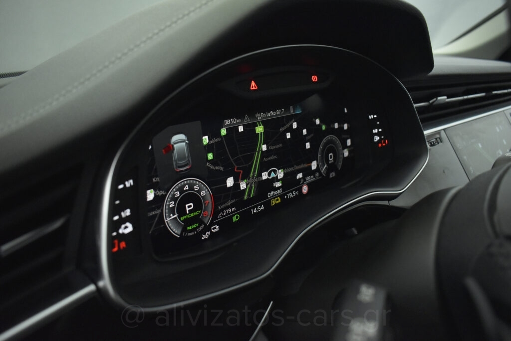 Audi Q8 - 55 TFSIe Quattro Tiptronic Plug-in Hybrid Black Look Packet