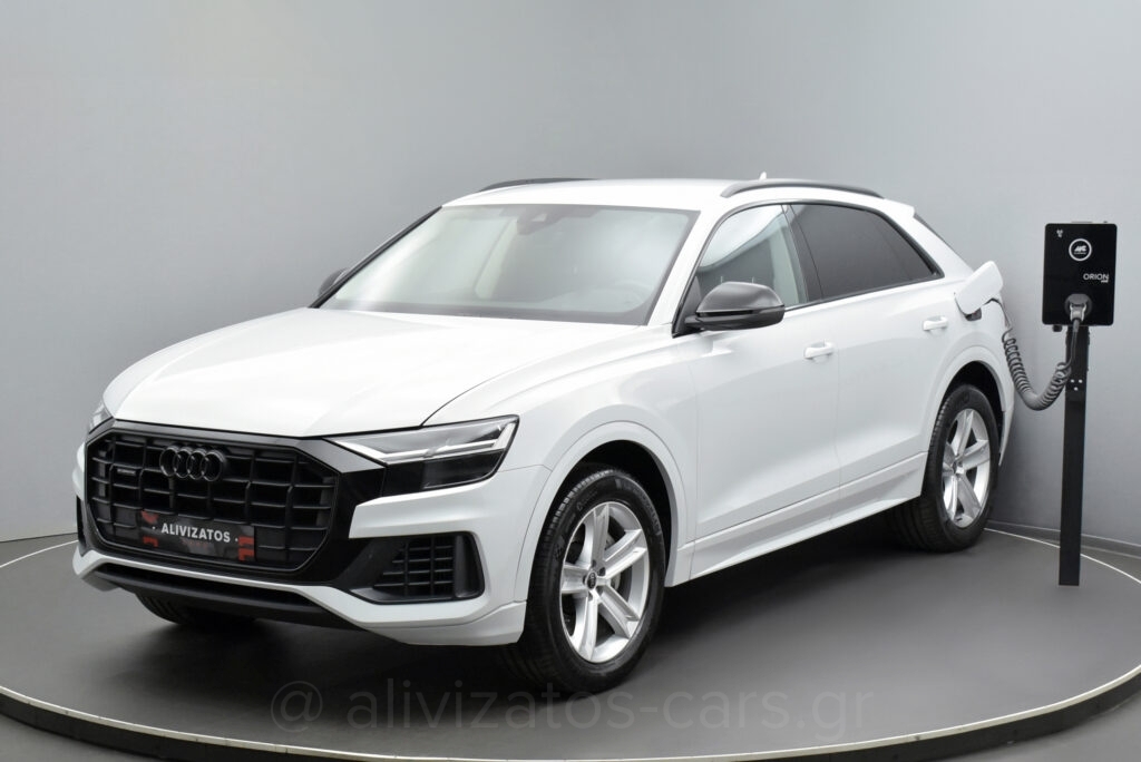 Audi Q8 - 55 TFSIe Quattro Tiptronic Plug-in Hybrid Black Look Packet