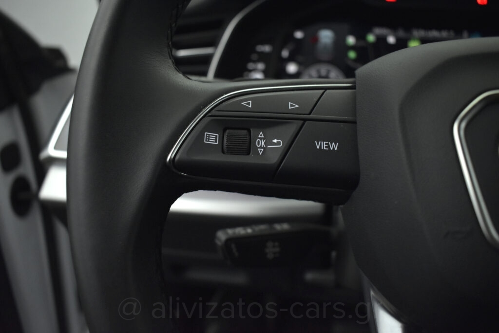 Audi Q8 - 55 TFSIe Quattro Tiptronic Plug-in Hybrid Black Look Packet