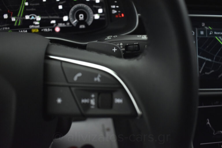 Audi Q8 - 55 TFSIe Quattro Tiptronic Plug-in Hybrid Black Look Packet