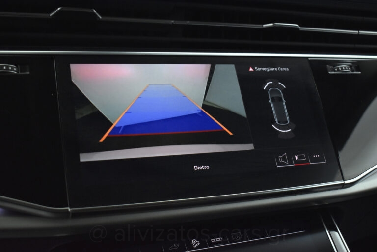 Audi Q8 - 55 TFSIe Quattro Tiptronic Plug-in Hybrid Black Look Packet