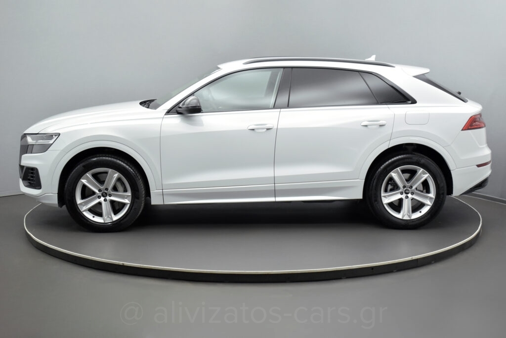 Audi Q8 - 55 TFSIe Quattro Tiptronic Plug-in Hybrid Black Look Packet