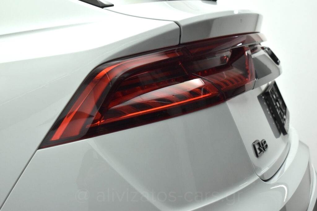 Audi Q8 - 55 TFSIe Quattro Tiptronic Plug-in Hybrid Black Look Packet