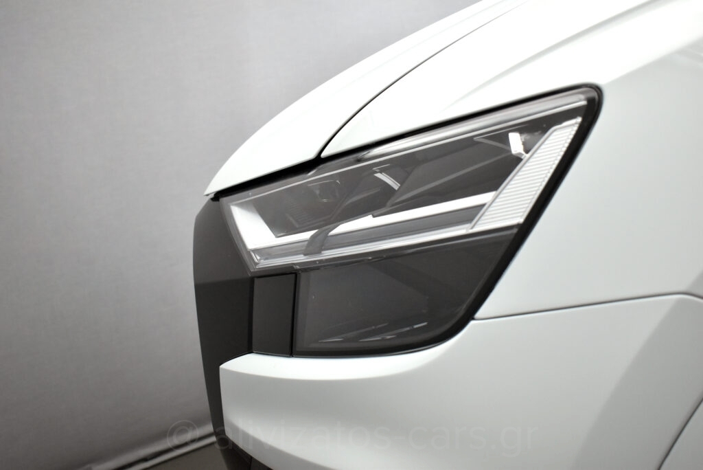 Audi Q8 - 55 TFSIe Quattro Tiptronic Plug-in Hybrid Black Look Packet