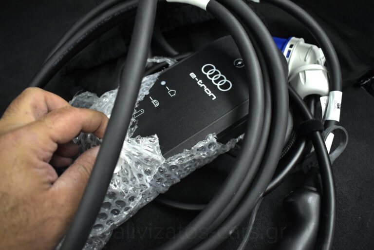 Audi Q8 - 55 TFSIe Quattro Tiptronic Plug-in Hybrid Black Look Packet