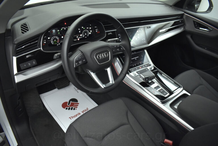Audi Q8 - 55 TFSIe Quattro Tiptronic Plug-in Hybrid Black Look Packet