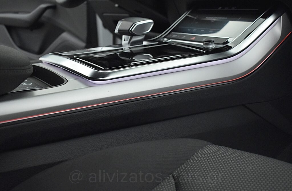 Audi Q8 - 55 TFSIe Quattro Tiptronic Plug-in Hybrid Black Look Packet