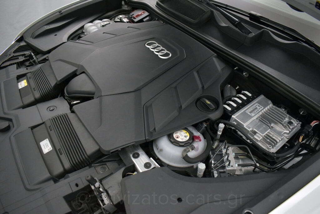 Audi Q8 - 55 TFSIe Quattro Tiptronic Plug-in Hybrid Black Look Packet