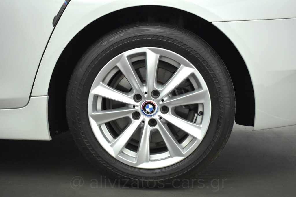 Bmw 525 - 2.0 xDrive Steptronic Full Leather Panorama & Navigation