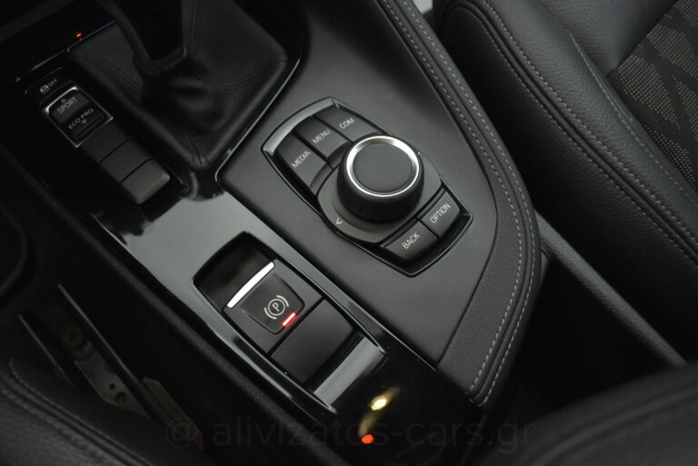 Bmw X1 - 1.5 Sdrive 18i X Line Steptronic 140hp Facelift