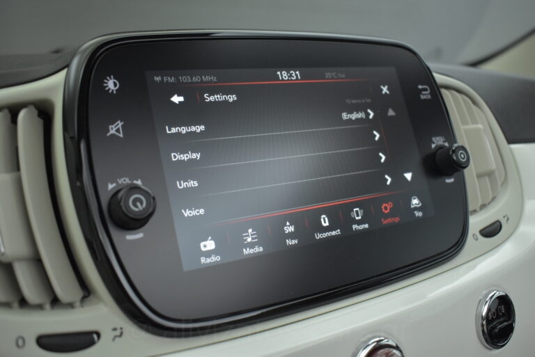 Fiat 500 - 1.2 Cabrio Lounge Navigation Led