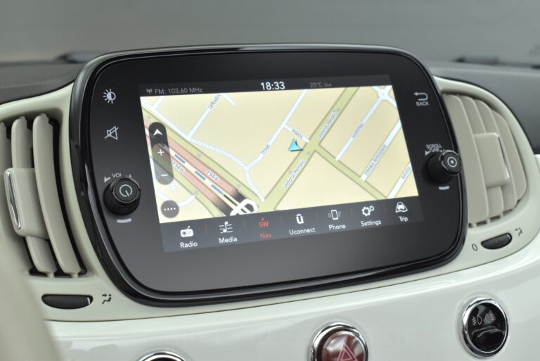 Fiat 500 - 1.2 Cabrio Lounge Navigation Led