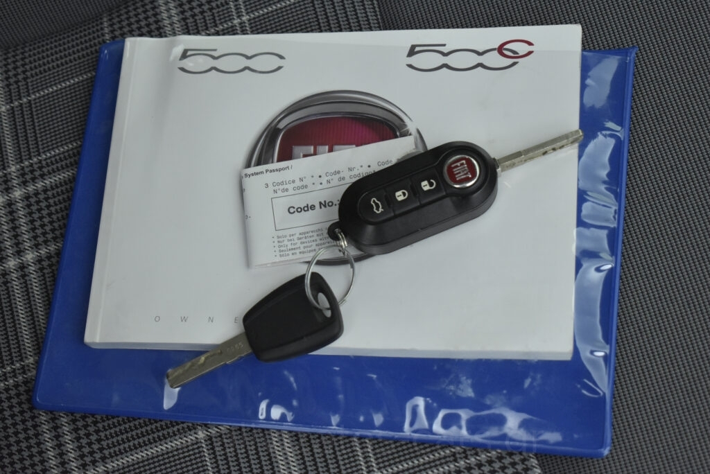 Fiat 500 - 1.2 Cabrio Lounge Navigation Led