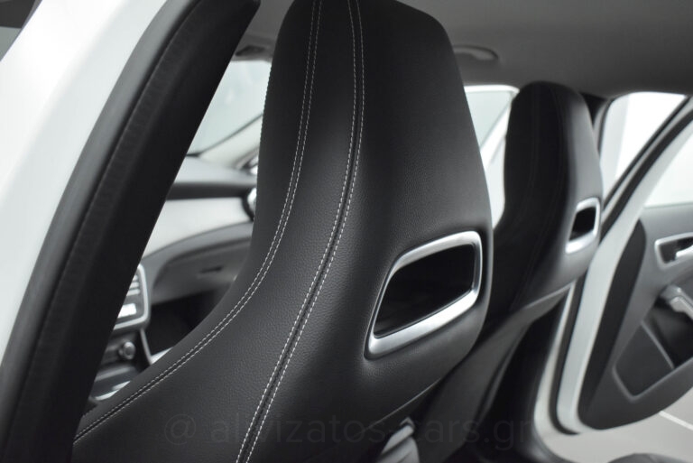 MERCEDES GLA 180 - 1.5 Urban Editiom Automatic Facelift