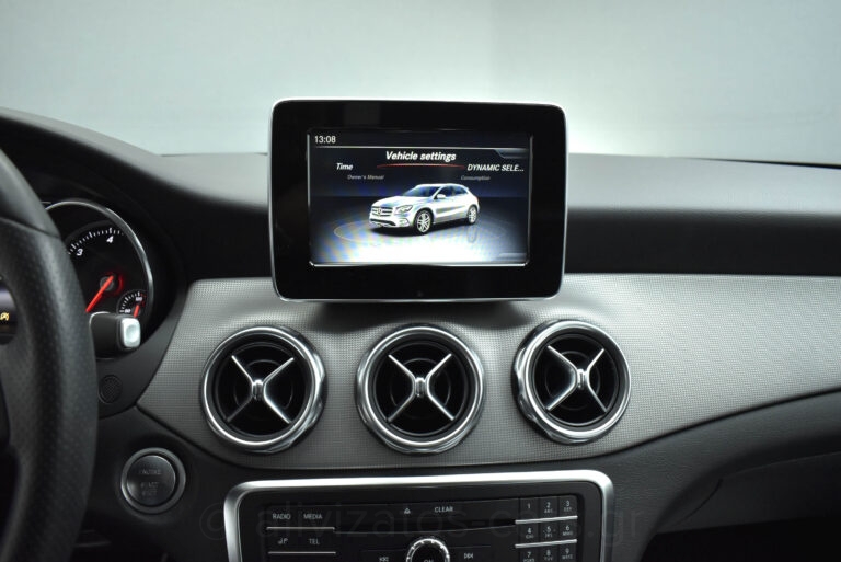 MERCEDES GLA 180 - 1.5 Urban Editiom Automatic Facelift