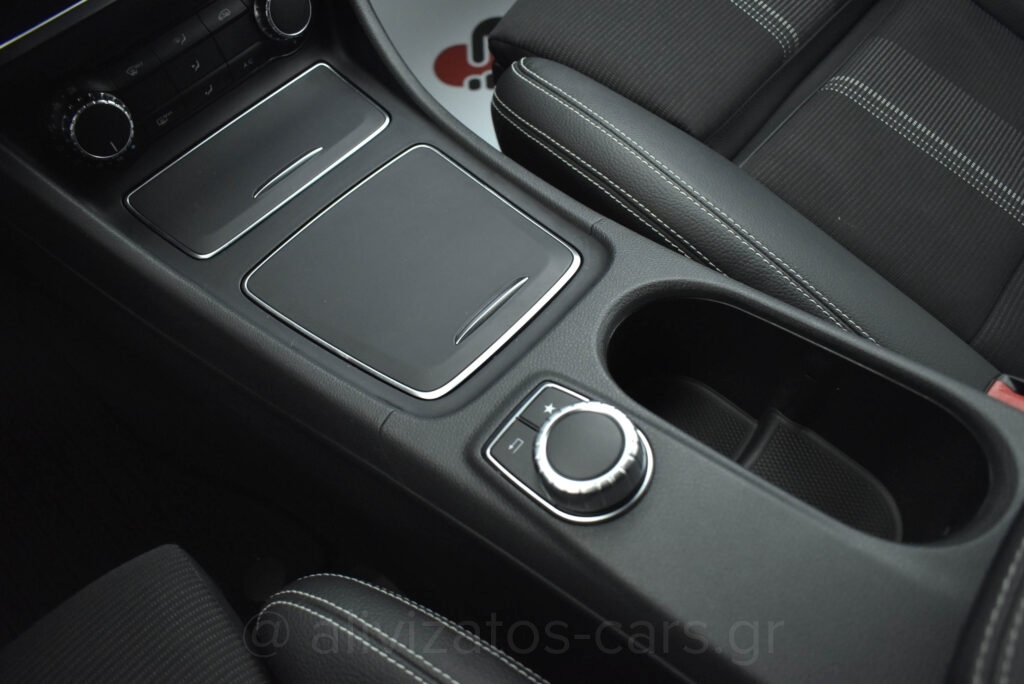 MERCEDES GLA 180 - 1.5 Urban Editiom Automatic Facelift