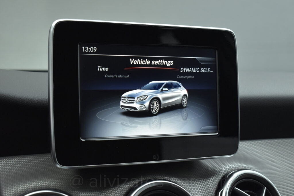 MERCEDES GLA 180 - 1.5 Urban Editiom Automatic Facelift