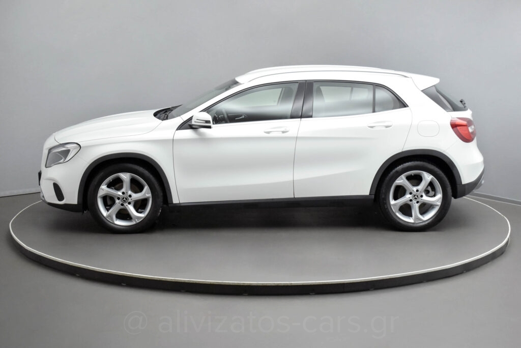 MERCEDES GLA 180 - 1.5 Urban Editiom Automatic Facelift