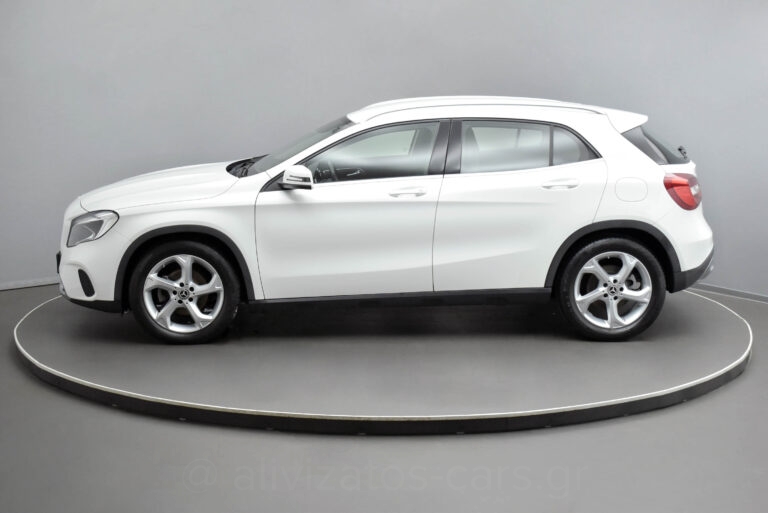 MERCEDES GLA 180 - 1.5 Urban Editiom Automatic Facelift