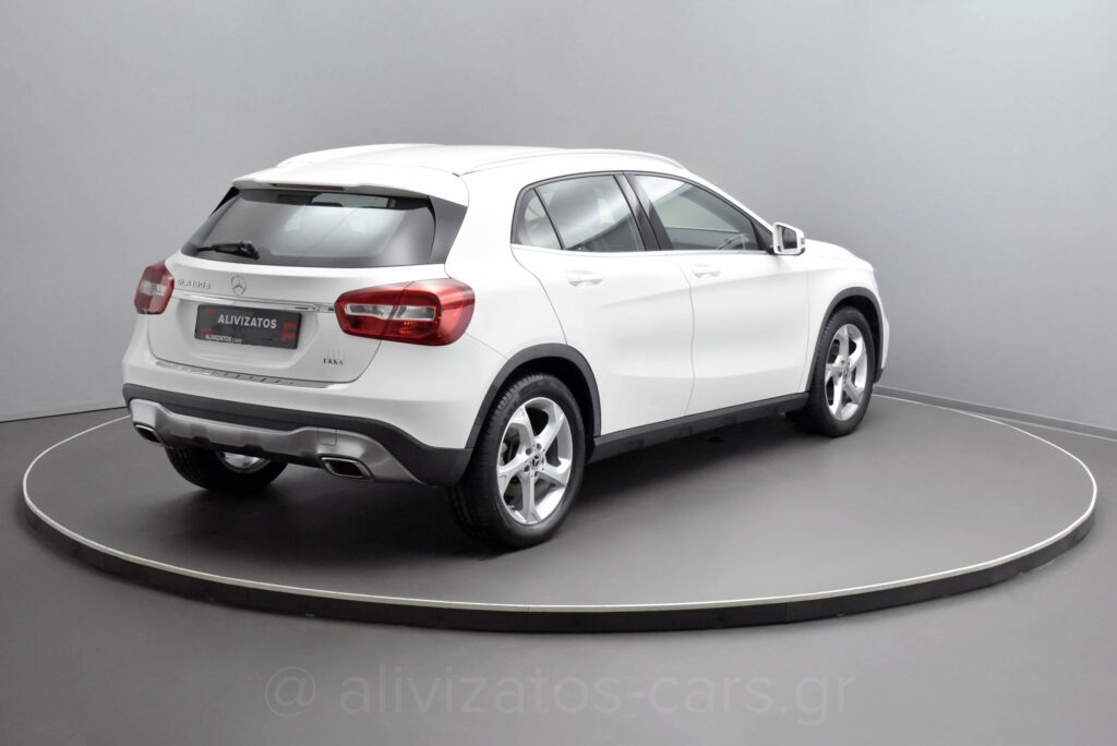 MERCEDES GLA 180 - 1.5 Urban Editiom Automatic Facelift