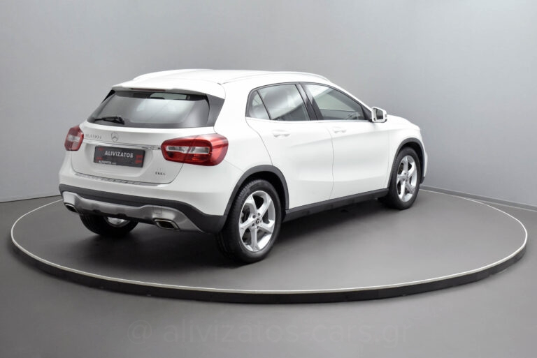 MERCEDES GLA 180 - 1.5 Urban Editiom Automatic Facelift