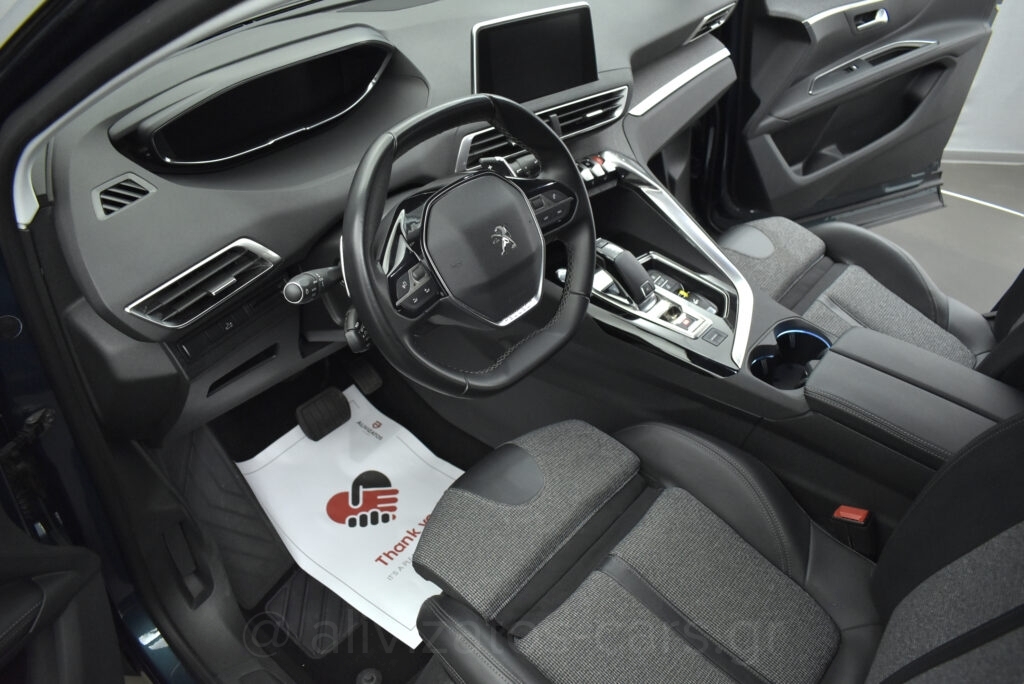 Peugeot 5008 - 1.5 BlueHDi EAT8 130hp Allure 7Seats