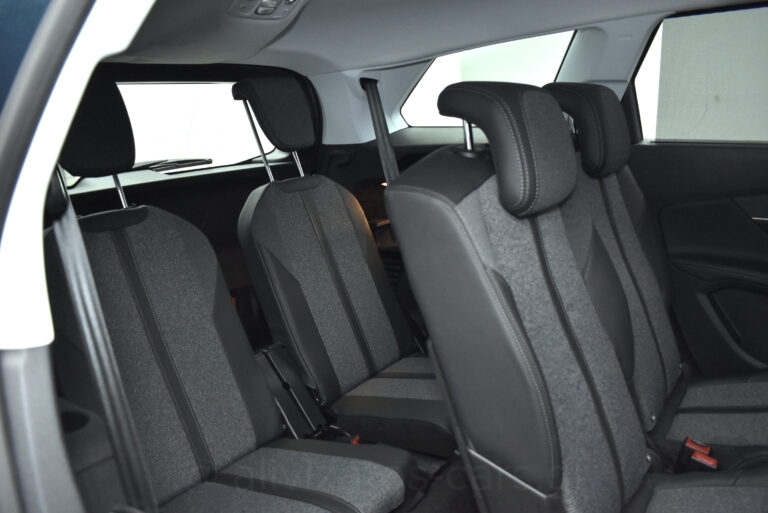 Peugeot 5008 - 1.5 BlueHDi EAT8 130hp Allure 7Seats