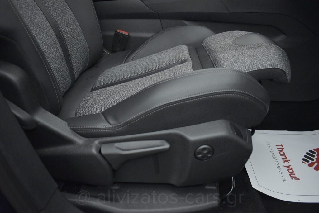 Peugeot 5008 - 1.5 BlueHDi EAT8 130hp Allure 7Seats