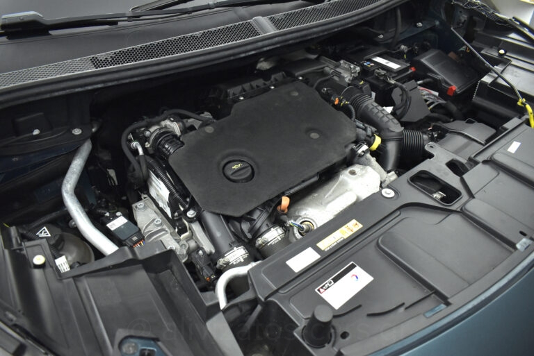 Peugeot 5008 - 1.5 BlueHDi EAT8 130hp Allure 7Seats