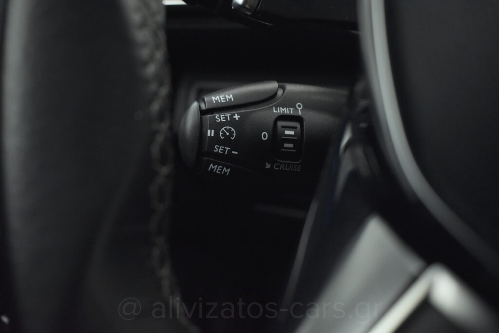 Peugeot 5008 - 1.5 BlueHDi EAT8 130hp Allure 7Seats