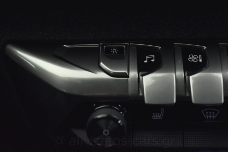 Peugeot 5008 - 1.5 BlueHDi EAT8 130hp Allure 7Seats