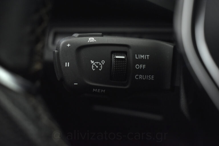 Peugeot 5008 - GT Line Panorαma Alcantara Leather 7Seats 130hp