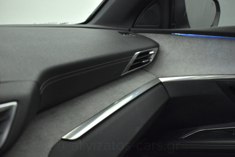 Peugeot 5008 - GT Line Panorαma Alcantara Leather 7Seats 130hp