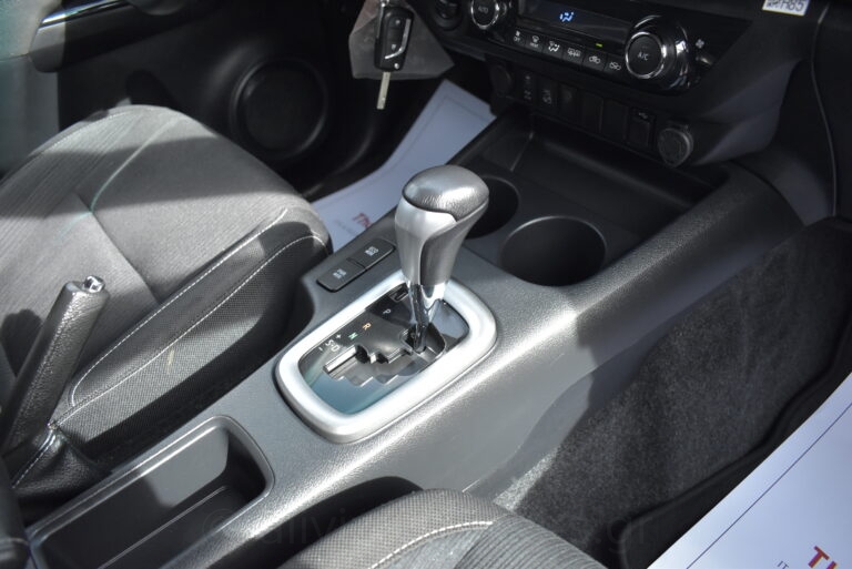 Toyota Hilux - 2.4 Double Cab 4x4 Cruiser Automatic Camera