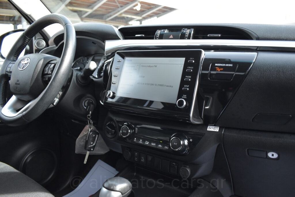 Toyota Hilux - 2.4 Double Cab 4x4 Cruiser Automatic Camera