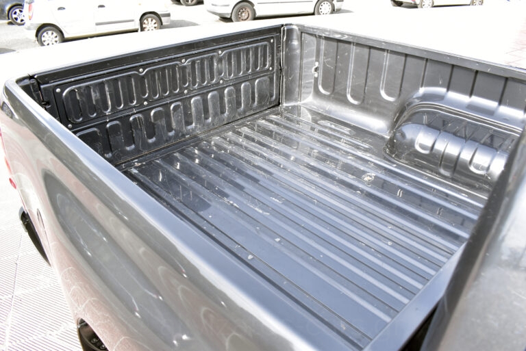 Toyota Hilux - 2.4 Double Cab 4x4 Cruiser Automatic Camera