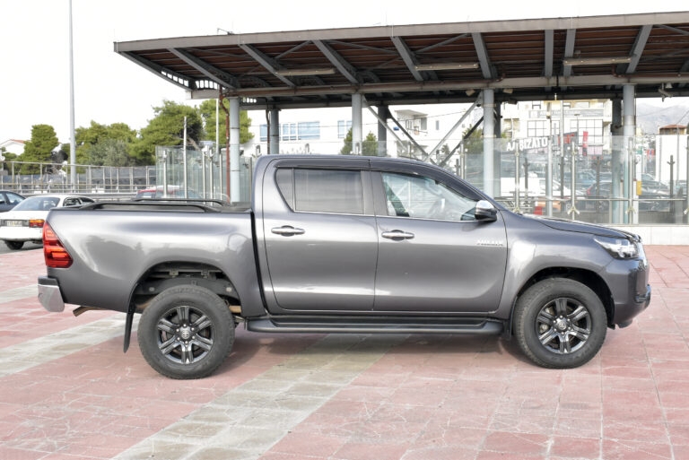 Toyota Hilux - 2.4 Double Cab 4x4 Cruiser Automatic Camera