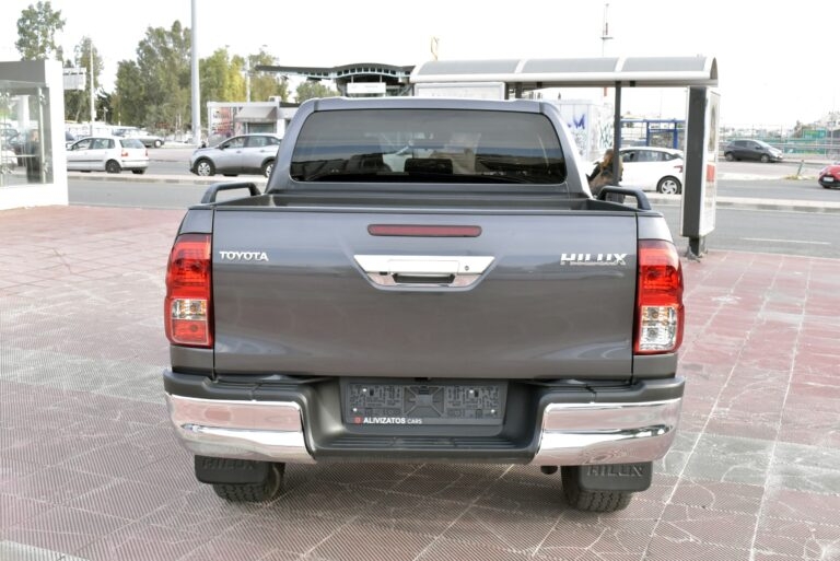 Toyota Hilux - 2.4 Double Cab 4x4 Cruiser Automatic Camera