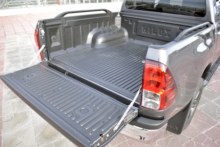 Toyota Hilux - 2.4 Double Cab 4x4 Cruiser Automatic Camera